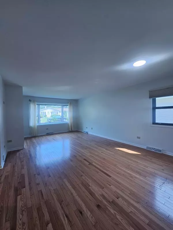 Elgin, IL 60123,399 Purdue LN