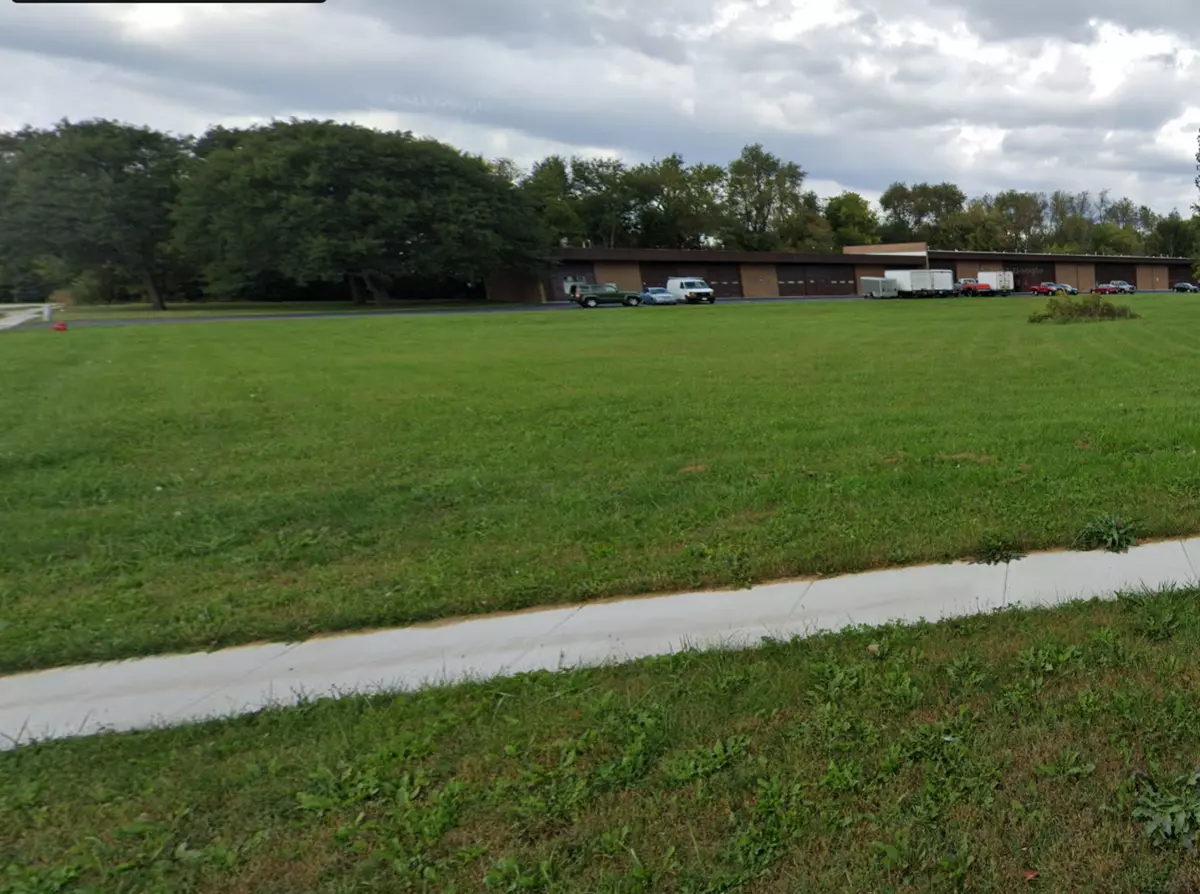 Algonquin, IL 60102,1782 Cumberland Pkwy