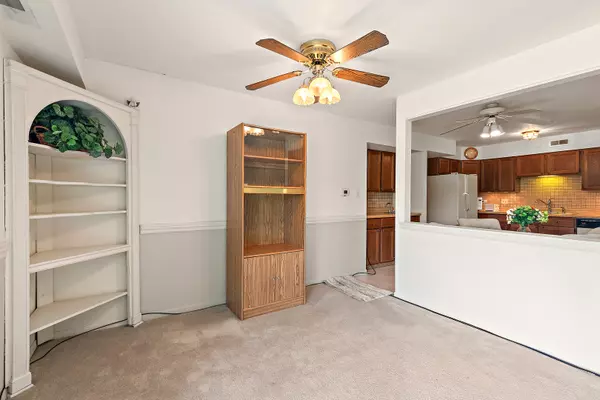 Orland Park, IL 60462,9900 Shady LN #3NE