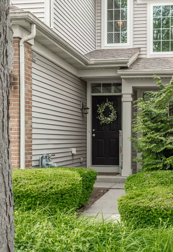 Huntley, IL 60142,10007 CUMMINGS ST #1007