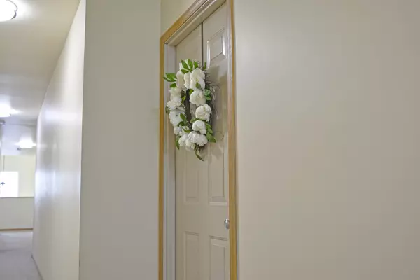 Round Lake Beach, IL 60073,1584 W Crystal Rock CT #2B