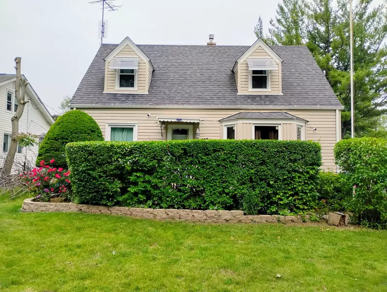 627 Cookane AVE, Elgin, IL 60120
