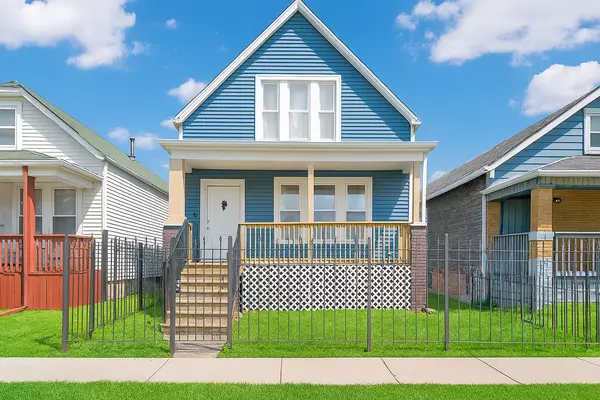 6421 S Mozart ST, Chicago, IL 60629