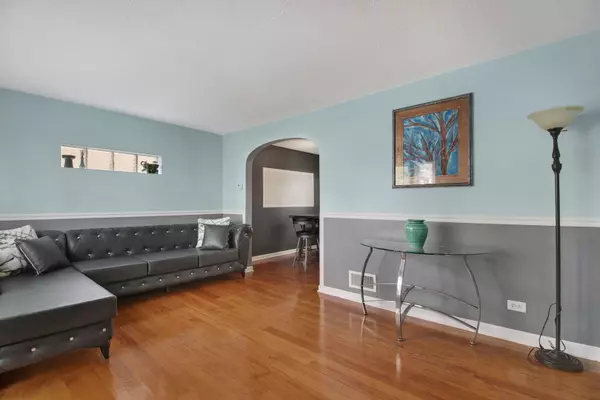 Bellwood, IL 60104,1107 Marshall AVE