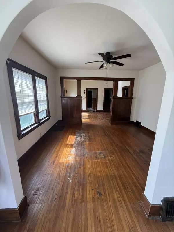 Dixon, IL 61021,1707 W 3rd ST