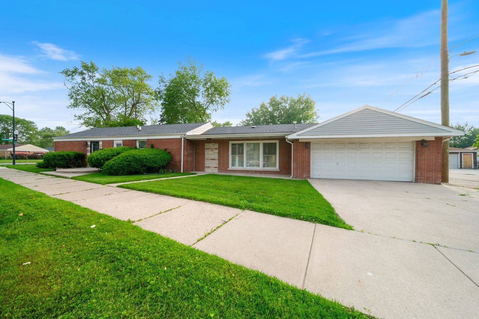 934 W Vermont AVE, Chicago, IL 60643