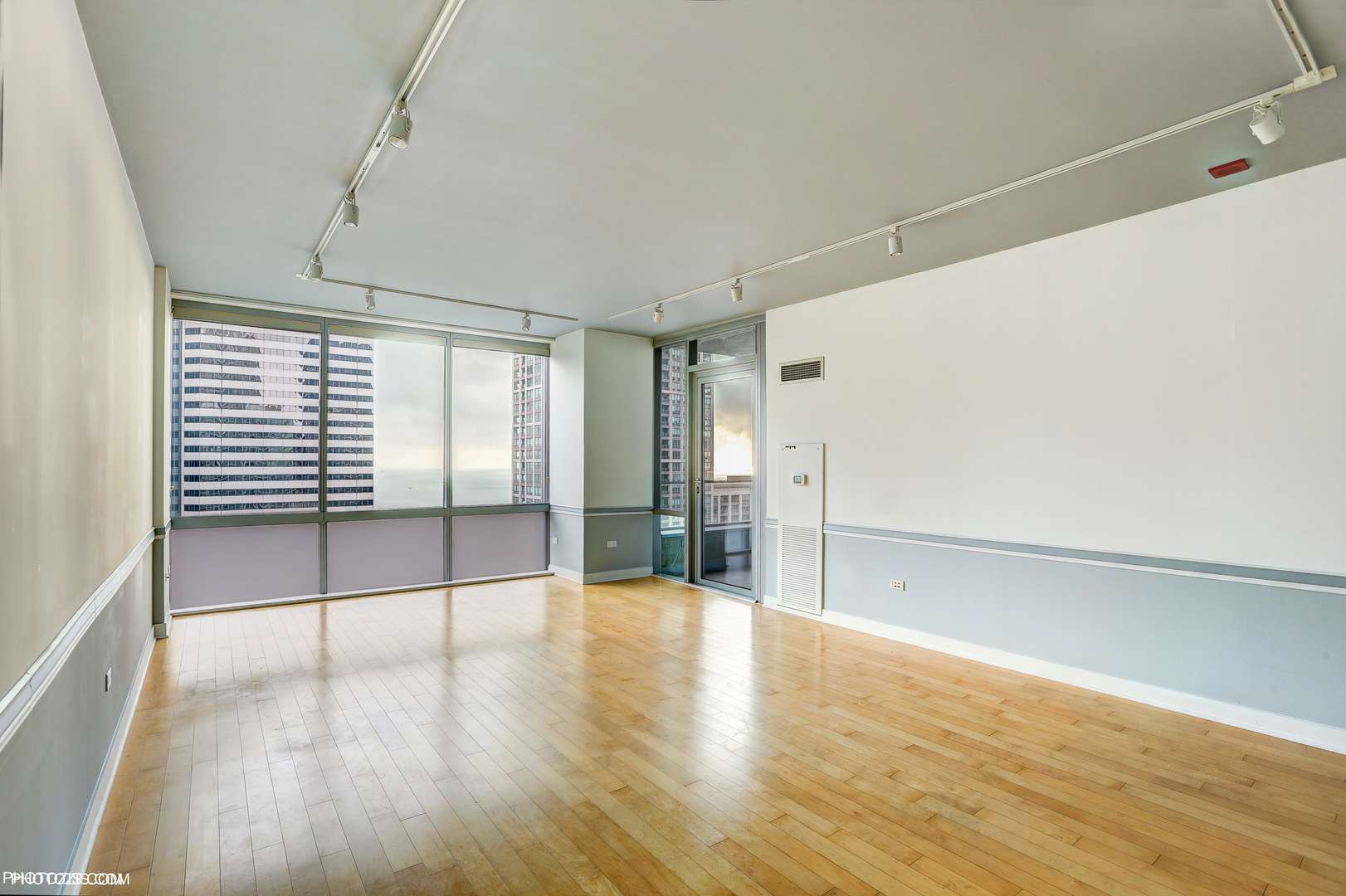 Chicago, IL 60601,8 E Randolph ST #2702