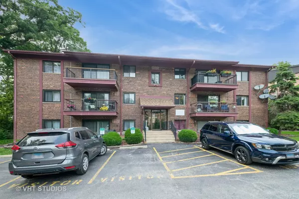 8473 Archer AVE #204, Willow Springs, IL 60480