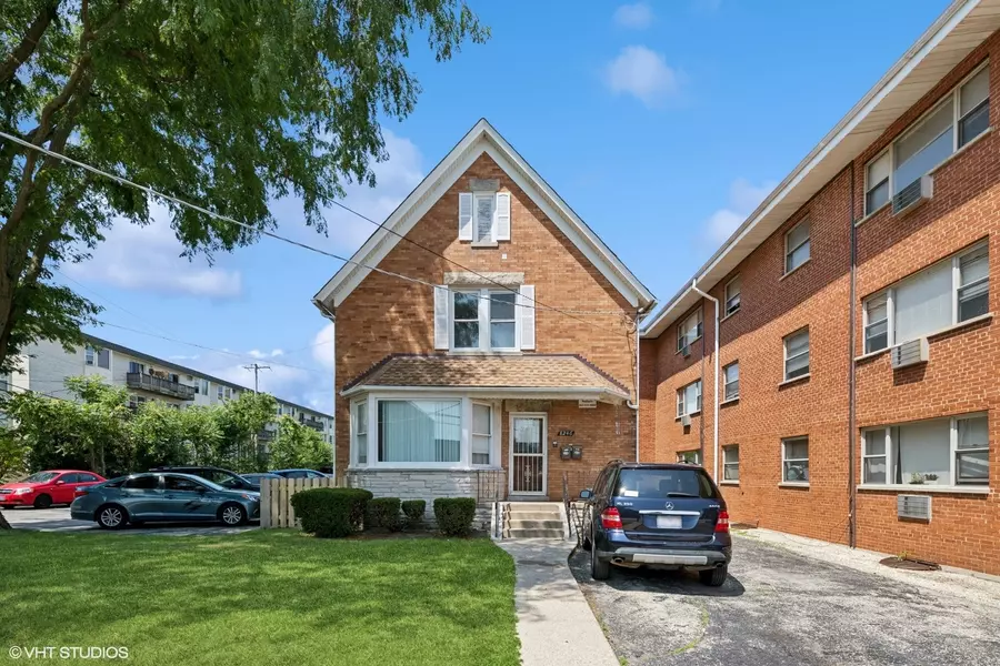 8246 Niles Center RD #2, Skokie, IL 60077