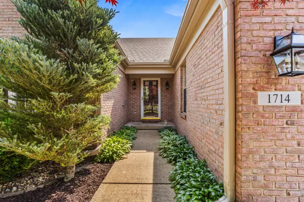 Champaign, IL 61821,1714 Lakeside DR