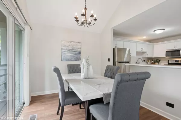 Aurora, IL 60504,2820 Shelly LN