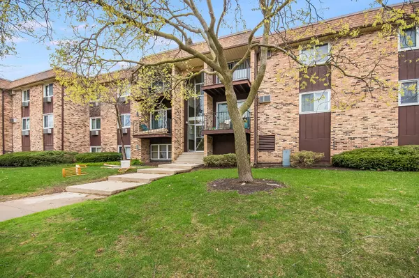 Hoffman Estates, IL 60169,705 Heritage DR #312