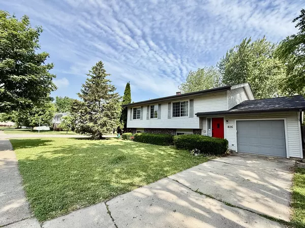 Crystal Lake, IL 60014,826 Dartmoor DR