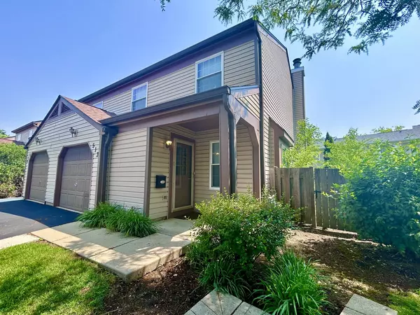 513 Nebraska CIR, Carol Stream, IL 60188