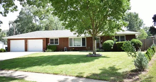 1866 Robert CT, Aurora, IL 60506