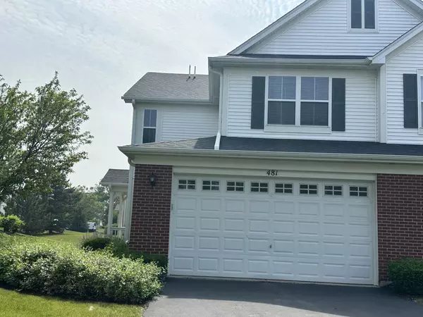 481 Silver Charm DR #481, Oswego, IL 60543