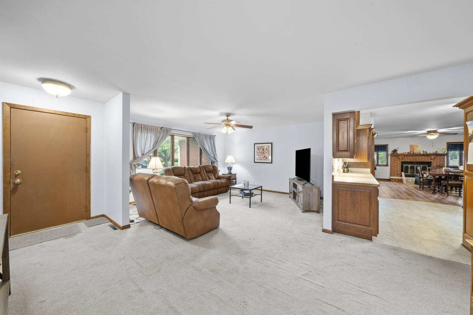Yorkville, IL 60560,1204 Prairie LN