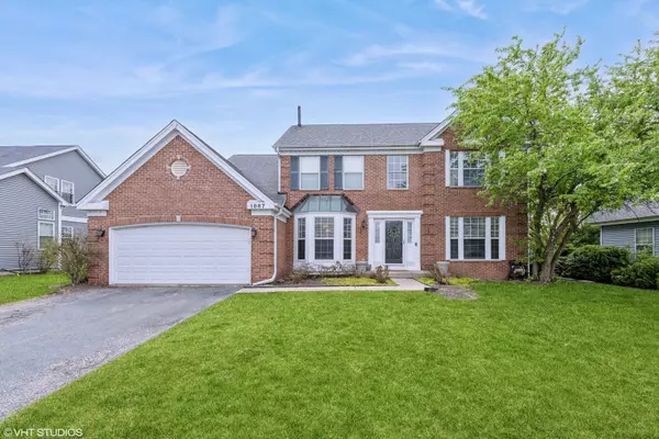 1867 Ashford LN,  Crystal Lake,  IL 60014