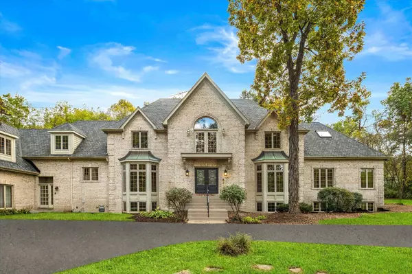 5N847 Surrey RD, Wayne, IL 60184