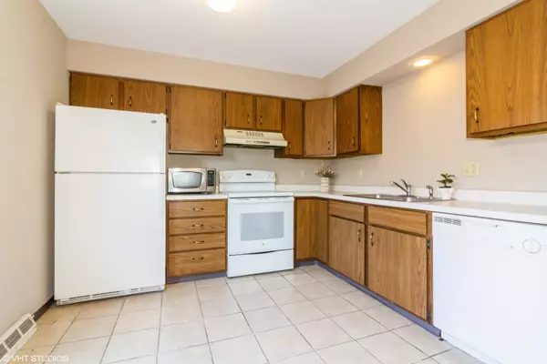 Lockport, IL 60441,613 E 3rd ST #4