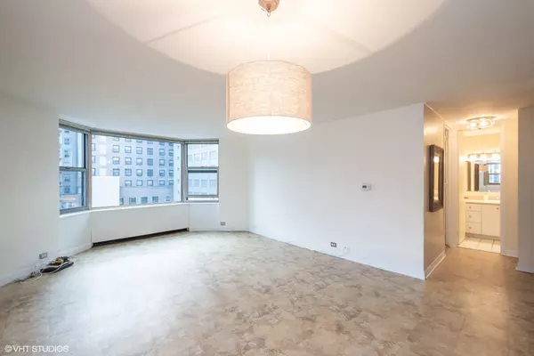 Chicago, IL 60611,535 N Michigan AVE #1808