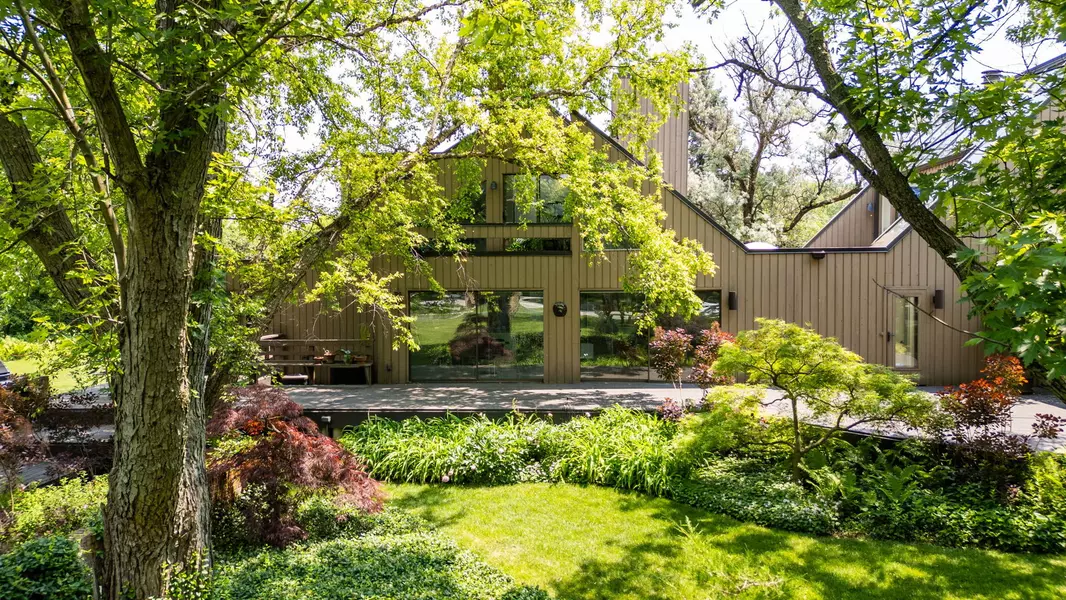 1707 Lynwood CT, Flossmoor, IL 60422