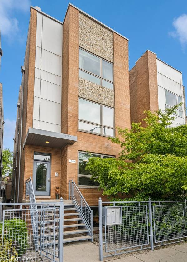 1350 W Diversey Pkwy #1, Chicago, IL 60614