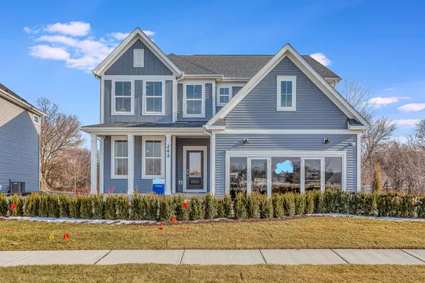 425 Freedlund CT, Batavia, IL 60510