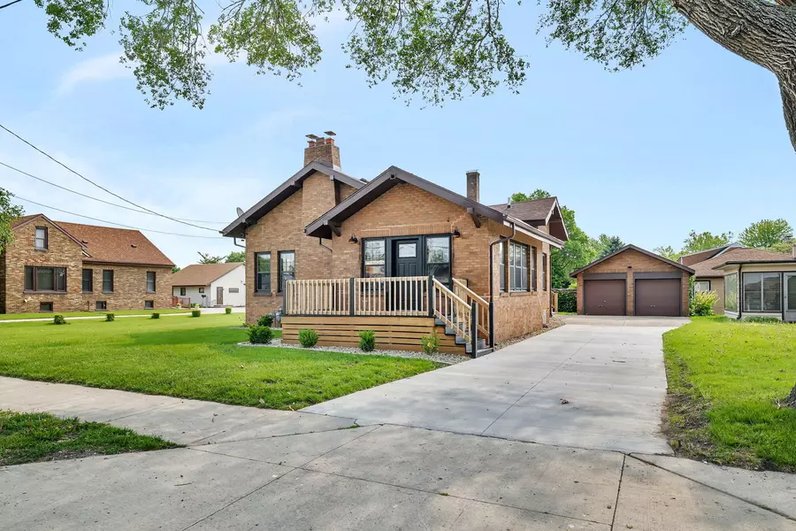 212 S Columbia AVE, Oglesby, IL 61348