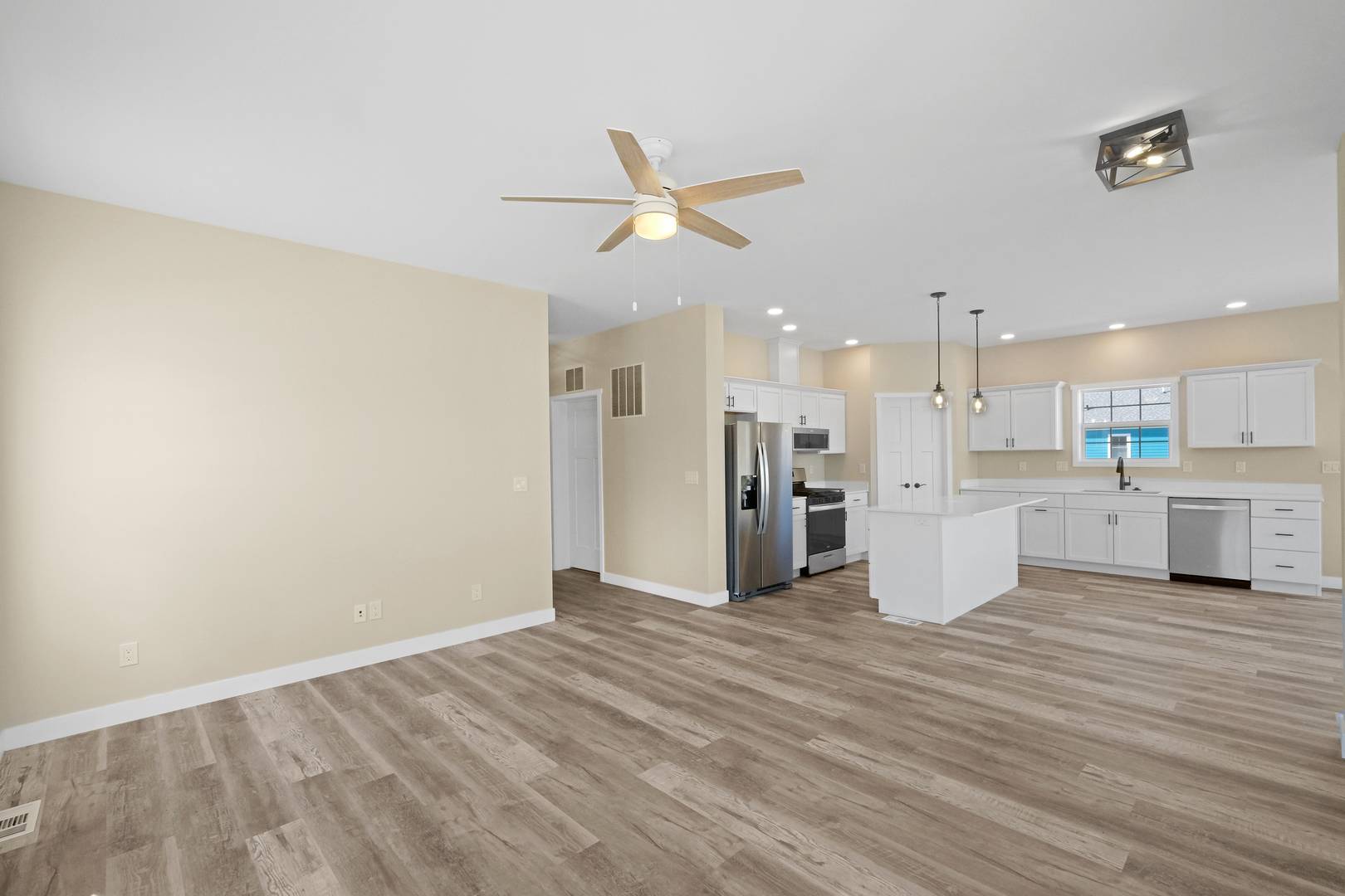Ottawa, IL 61350,13 Starboard ST