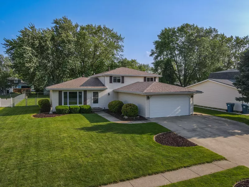 350 Kathy DR, Bourbonnais, IL 60914