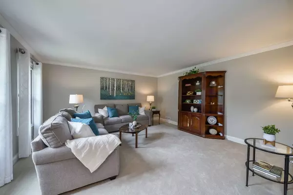 Naperville, IL 60540,833 Manassas CT