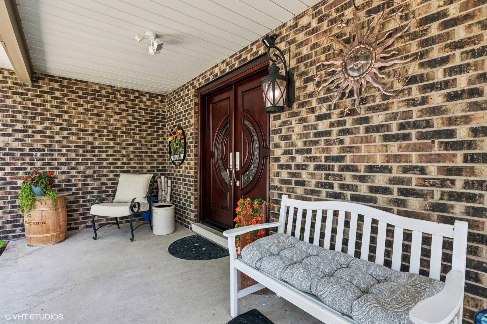 Schaumburg, IL 60193,688 Crystal CT
