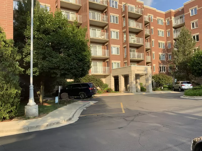 6560 W Diversey AVE #417, Chicago, IL 60707