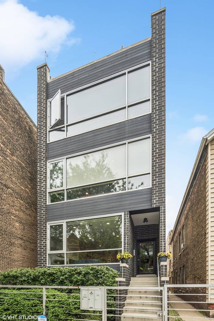 874 N Marshfield AVE #1, Chicago, IL 60622