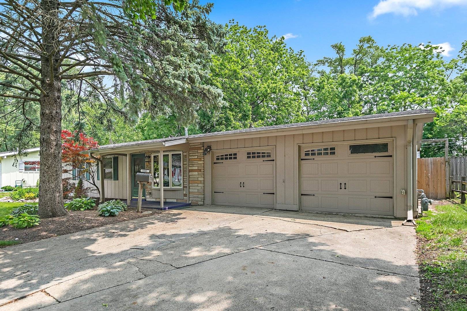 Dekalb, IL 60115,1521 Hulmes DR