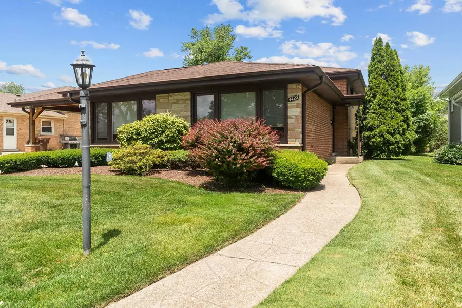 Skokie, IL 60076