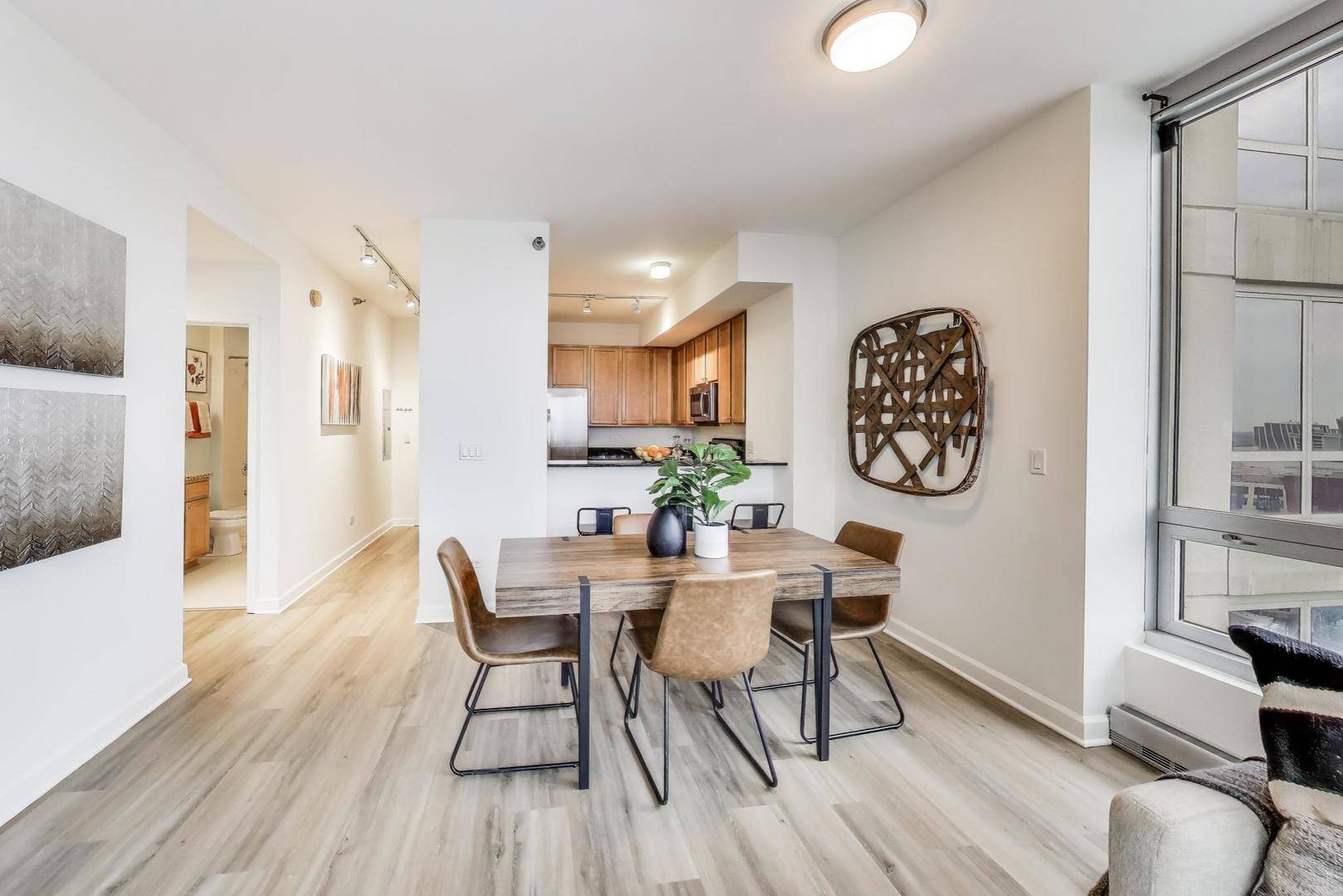 Chicago, IL 60616,1841 S Calumet AVE #1808