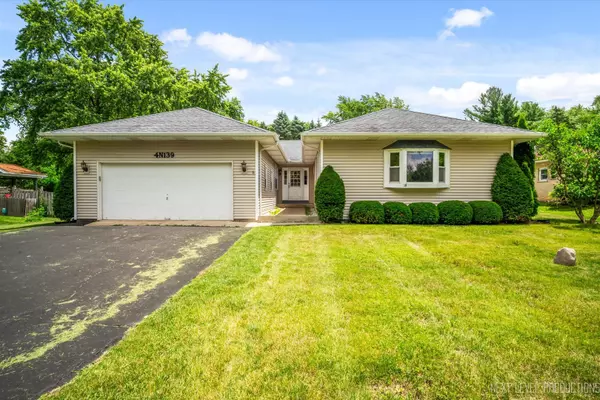 4N139 Norris AVE, West Chicago, IL 60185