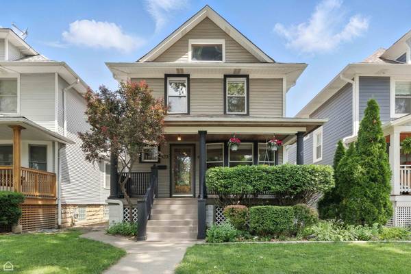 4450 W Byron ST, Chicago, IL 60641