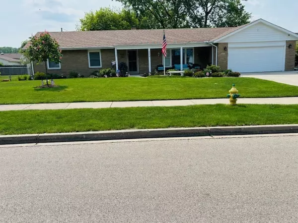 2250 Yeoman ST, Waukegan, IL 60085