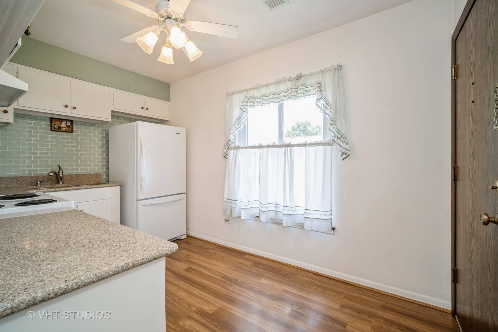 Glenview, IL 60026,1430 Lehigh AVE #B2