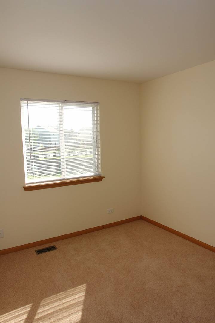 Round Lake Beach, IL 60073,2164 N Cheswick CT