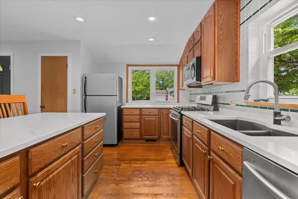 Northbrook, IL 60062,1719 Ferndale AVE