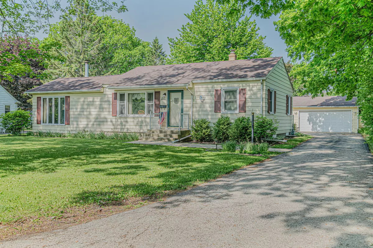 Winthrop Harbor, IL 60096,716 Kirkwood AVE