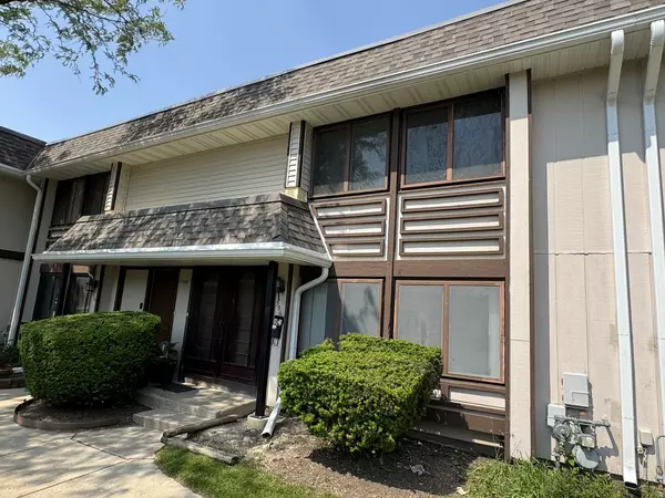 Hanover Park, IL 60133,5567 Court F #5567