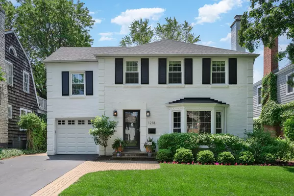 Winnetka, IL 60093,1218 Cherry ST