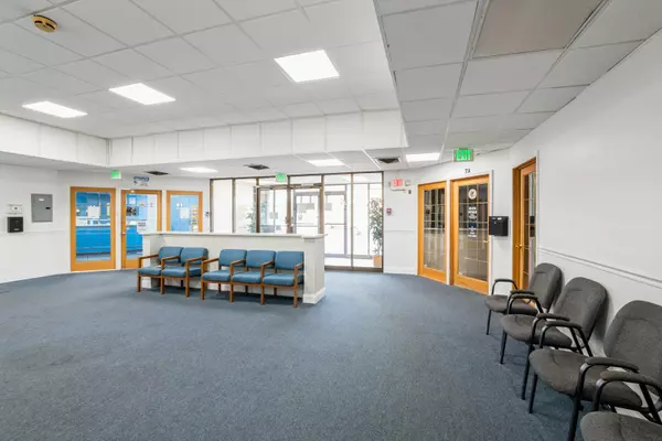 Evergreen Park, IL 60805,3900 W 95th ST #9