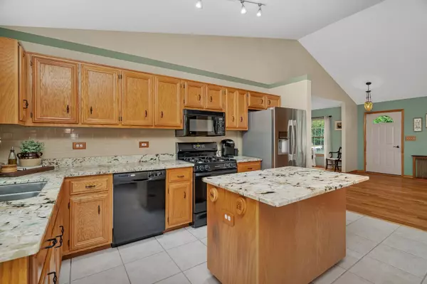 Shorewood, IL 60404,1214 COUNTRY DR