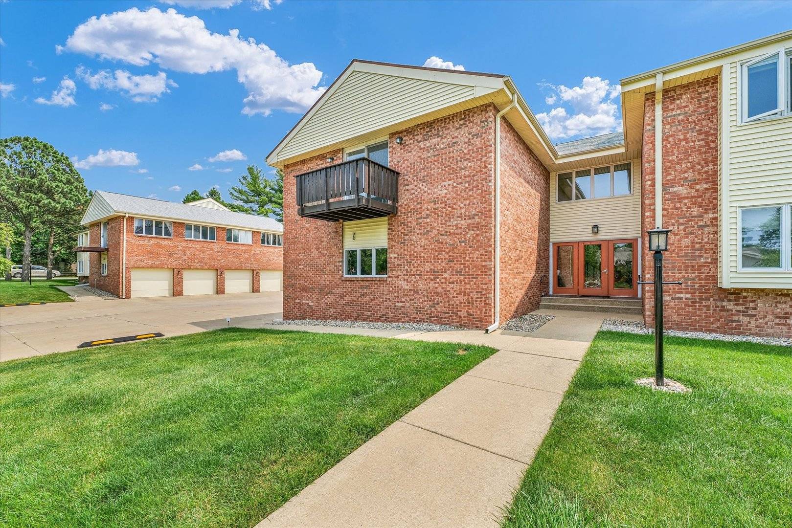 Champaign, IL 61822,8 Fields E #8